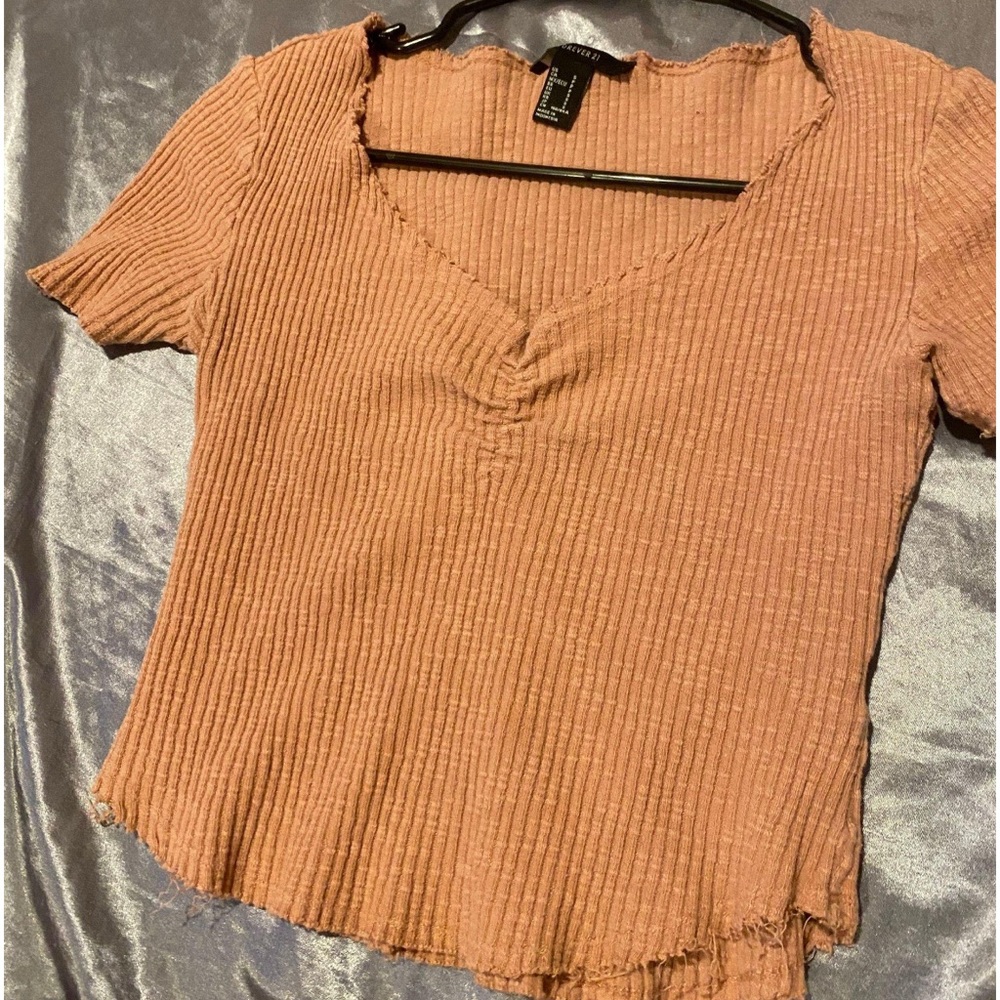 Forever 21 Ribbed V-Neck Short Sleeve Top - Peach